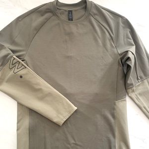 Lululemon Metal Vent Two-Tone Tech Long Sleeve